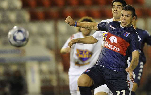 El partido se jugó sin público.