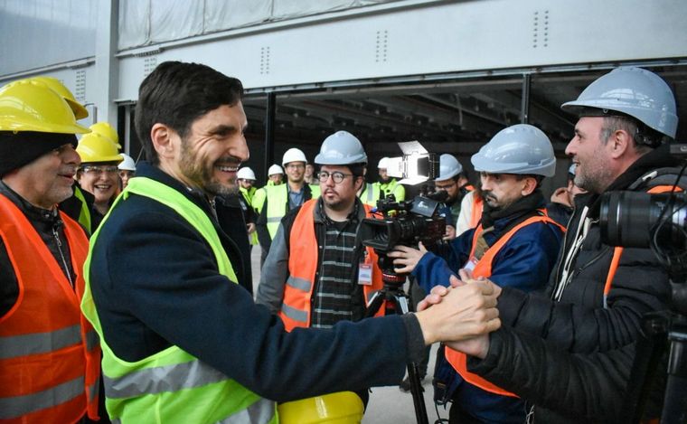 Las declaraciones se dieron en el marco de una recorrida por las obras del aeropuerto