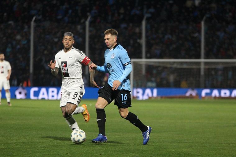 Belgrano le ganó a Riestra en Alberdi. (Foto: Daniel Cáceres/C3)