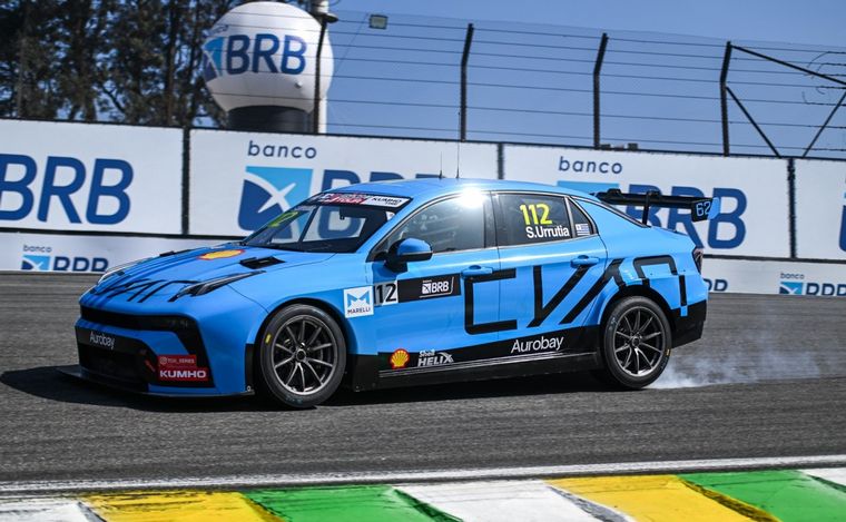 Urrutia consiguió la pole con el segundo intento en Q2