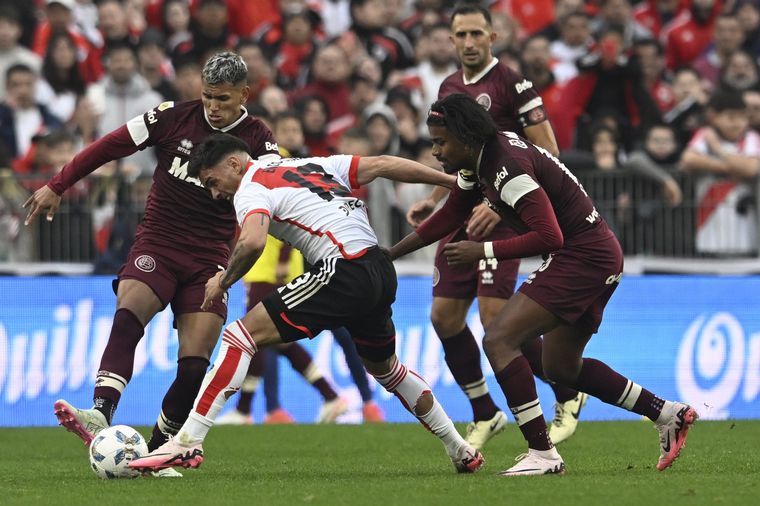River no pudo con Lanús y empataron en 