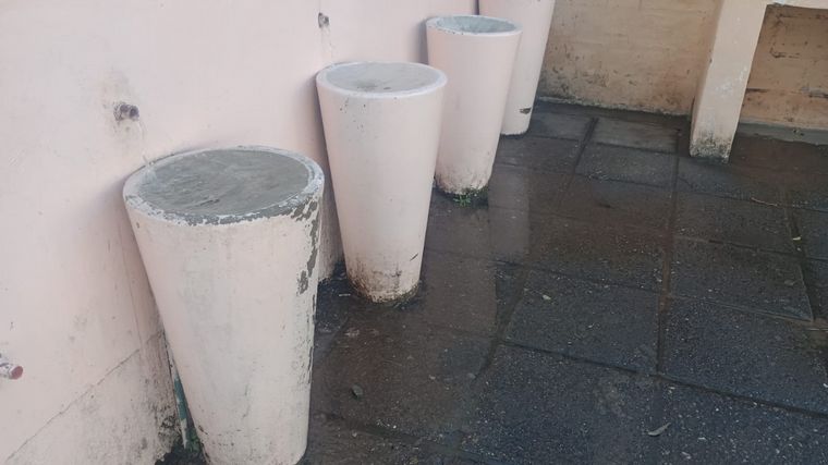 Suspendieron las clases por robos en la escuela Roma. 