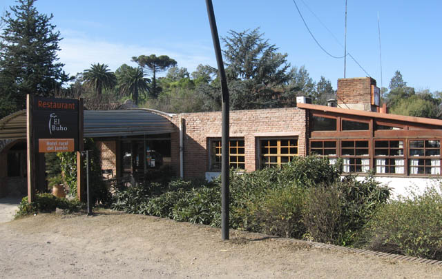 Juan Pablo Viola en El Buho Restaurante