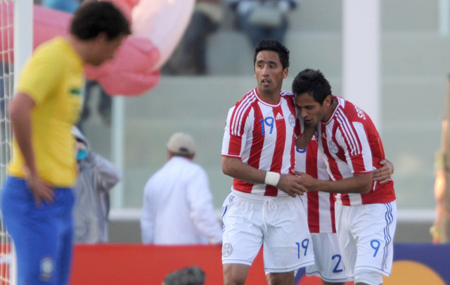 Con oficio, Paraguay dio vuelta el resultado en el segundo tiempo.
