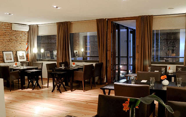 El exclusivo diseño da vida a espacios con carácter, tranquilos y confortables.