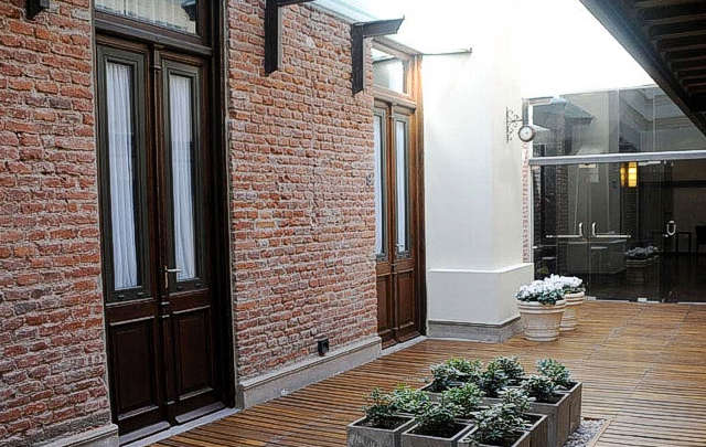 El exclusivo diseño da vida a espacios con carácter, tranquilos y confortables.