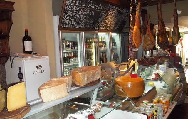 El almacén de delicatessens, un lugar imperdible en Goulu. 