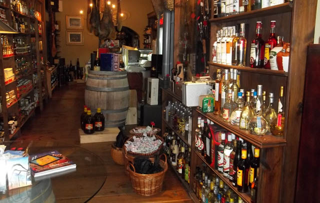 El almacén de delicatessens, un lugar imperdible en Goulu. 