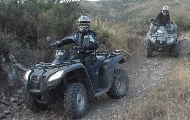 La travesía comienza desde la base de Sportquad, en la ciudad de La Falda. 