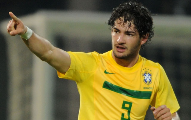 Pato celebra la apertura del marcador.