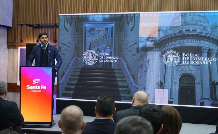 La economía muestra señales de recuperación después de 25 meses, según informe.