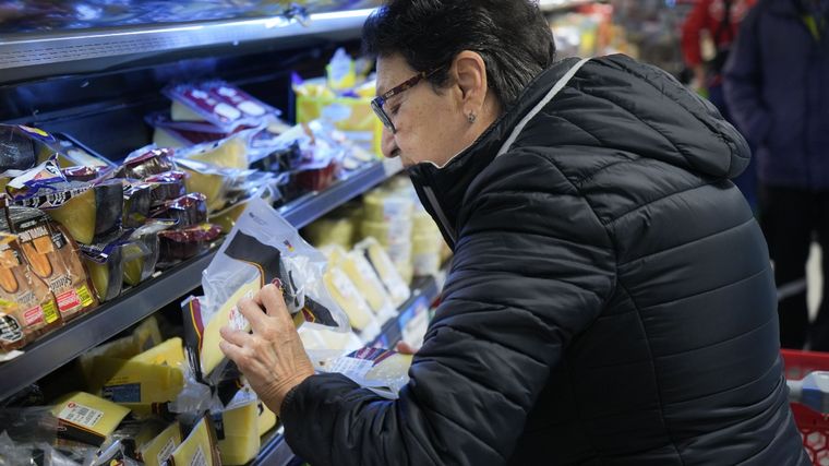 Suba del dólar no impactó en alimentos y en julio la inflación no superará el 4%