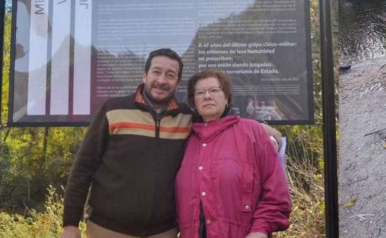 Fernando Albareda y su madre, Susana Montoya.