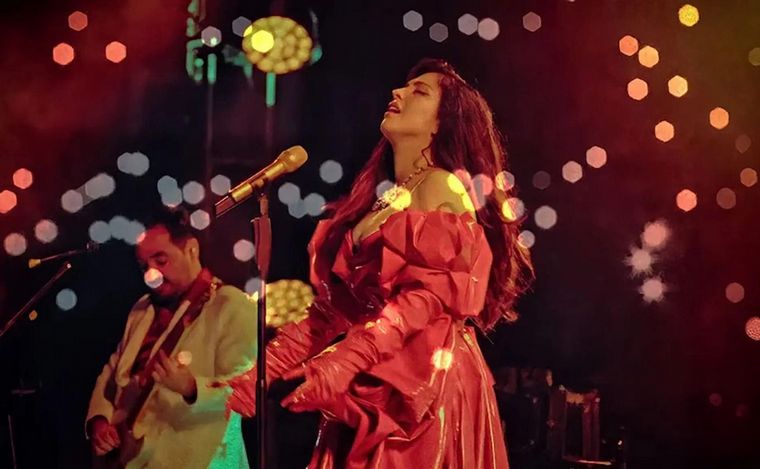 El documental sobre Mon Laferte llegó a Netflix.