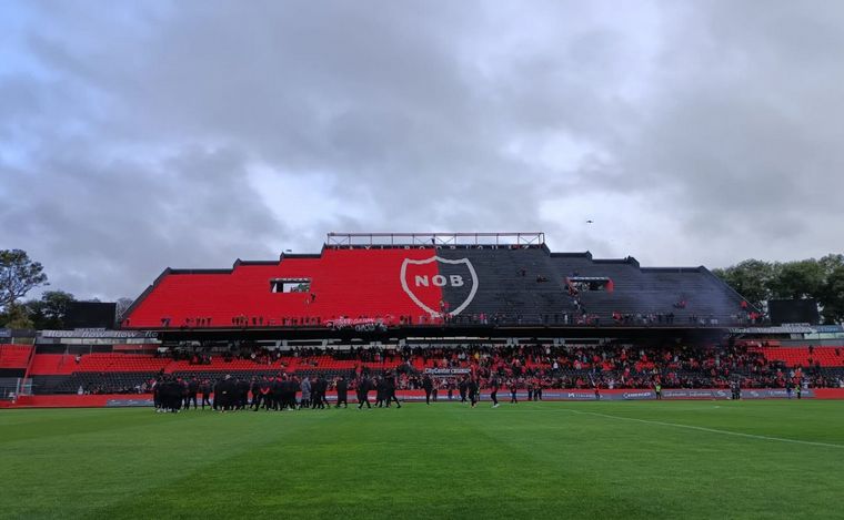Vibra el Coloso con un nuevo banderazo de Newell’s en la previa del clásico.