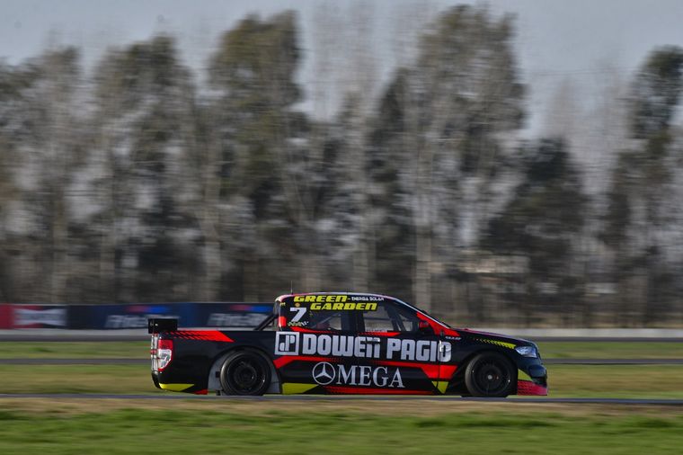 Al final, Agustín Martínez con Ford Ranger, hizo la pole en La Plata