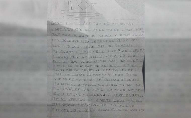 La carta que la adolescente le presentó a los efectivos. (Foto: Policía CABA)
