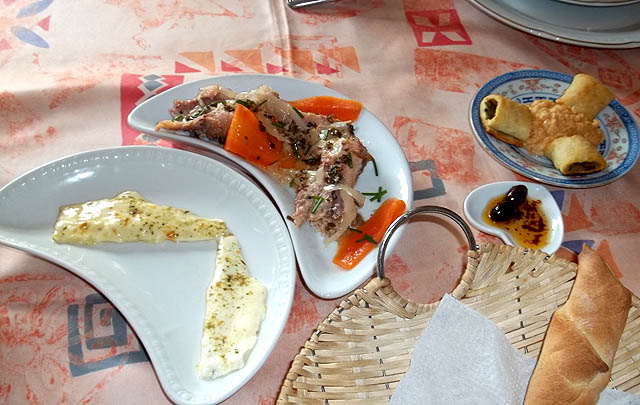 El restaurante Las Pircas invita a disfrutar de los los más variados sabores serranos.