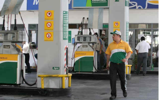 La sugerencia del ministro fue refutada abiertamente por el mandatario cordobés.