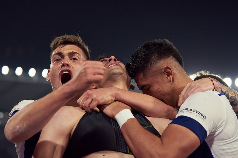 Juan Rodríguez festeja el tanto del triunfo para