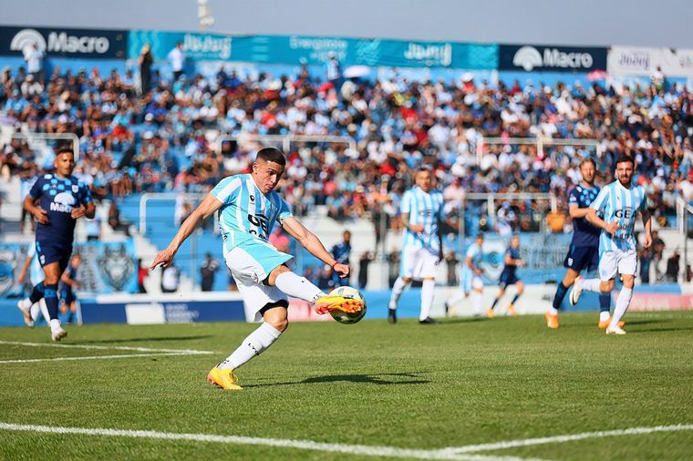 Racing de Nueva Italia no se baja de la pelea. (Foto: CAR)