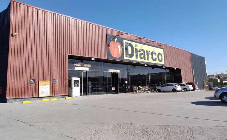 El dólar a $1.400 aplica a todas las sucursales Mayoristas. No incluye Diarco Barrio.