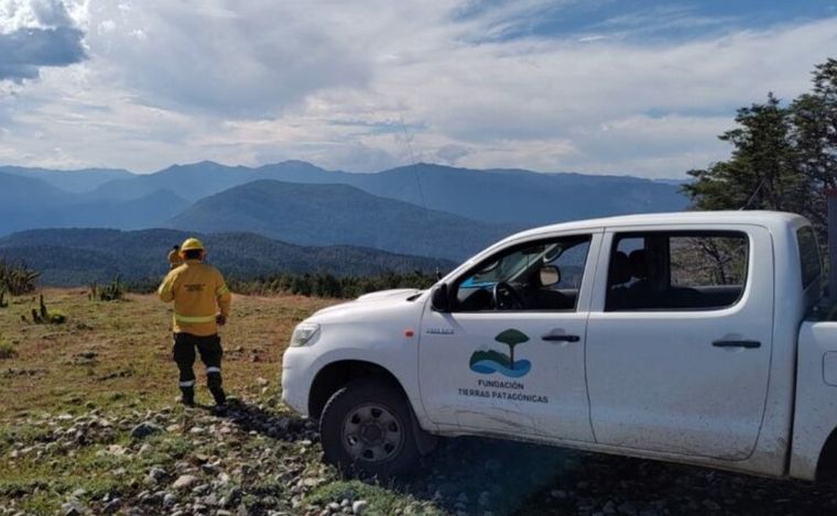 Brigadistas mapuches destacan en Neuquén por su cuidado del medio ambiente.