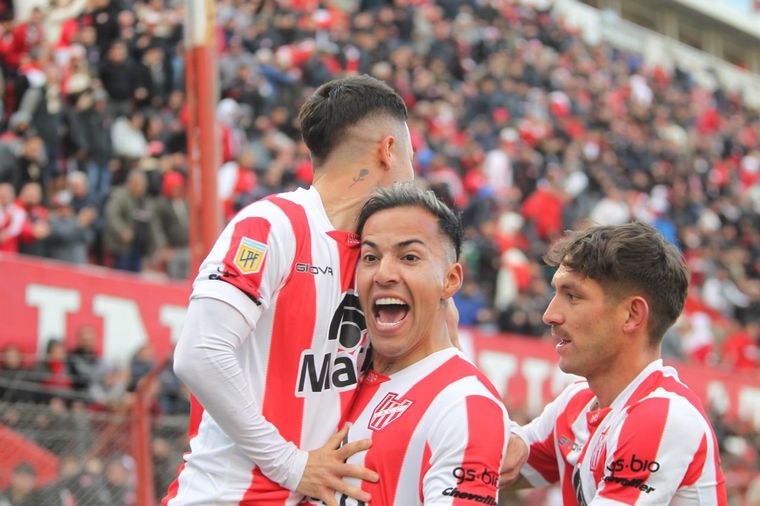 Instituto recibe a Defensa en Alta Córdoba.