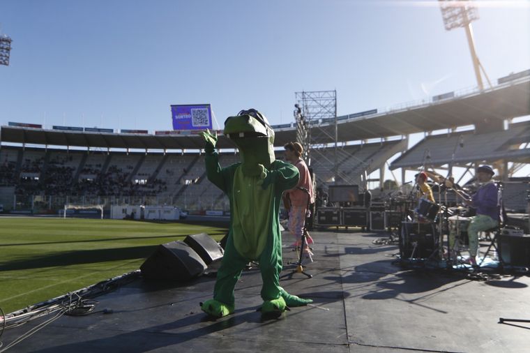 Color y alegría en el Kempes por el Día del Niño de Cadena 3