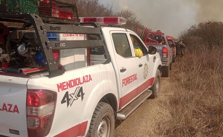 Bomberos controlaron el incendio en La Calera: no hay focos activos en Córdoba