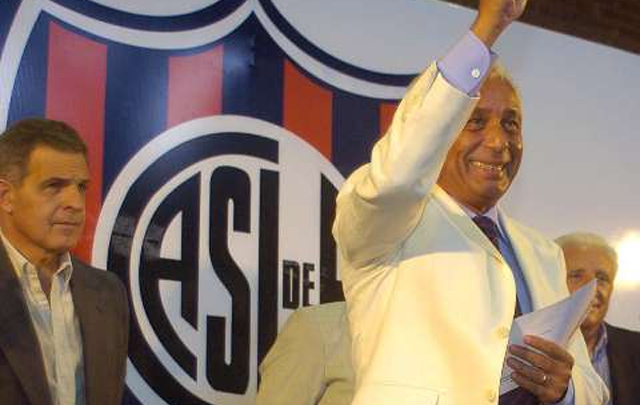 Abdo, presidente de San Lorenzo, fue el vocero de los dirigentes anten la prensa.
