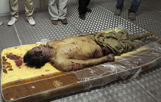 El cuerpo está siendo conservado en una cámara frigorífica de un centro comercial.