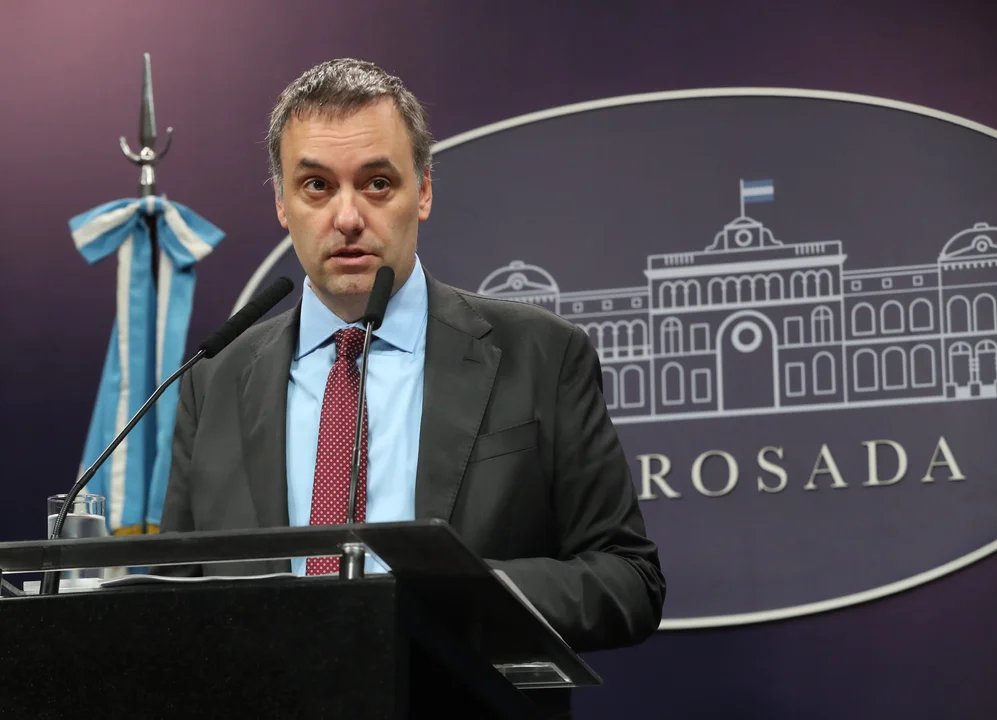 La Coalición Cívica denunció a Manuel Adorni por falsedad ideológica. (Foto: archivo)