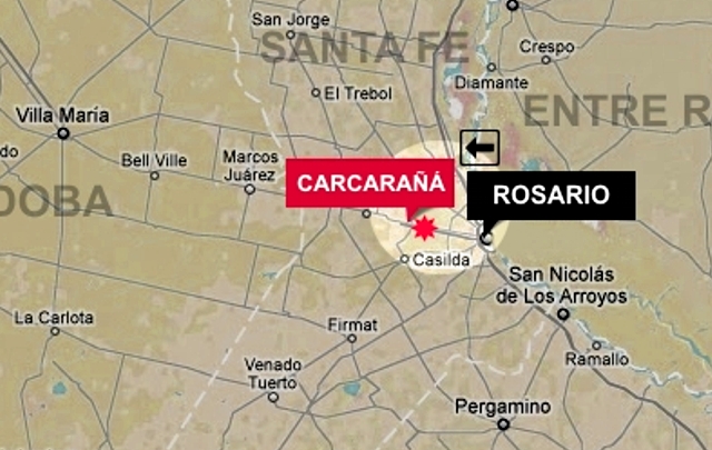 Carcarañá está ubicada a 45 kilómetros al oeste de la ciudad de Rosario.