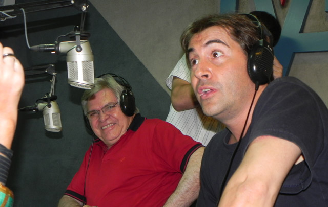 Lisando Carré, en el estudio mayor de la radio.