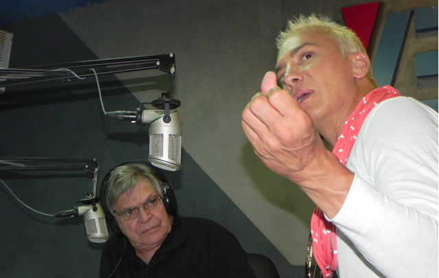 Flavio Mendoza, alma máter de ''Stravaganza'', de visita en <b>Cadena 3</b>.