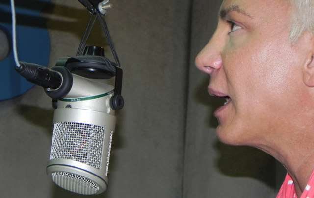 Flavio Mendoza, alma máter de ''Stravaganza'', de visita en <b>Cadena 3</b>.