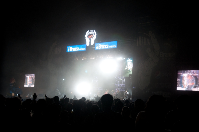 En la segunda noche, Malón actuó en el escenario principal