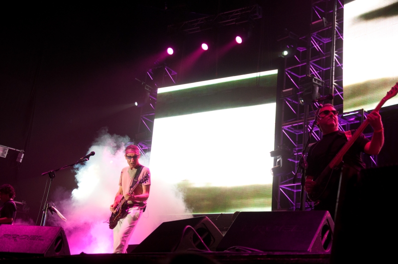En la segunda noche, Skay Beilinson actuó en el escenario principal