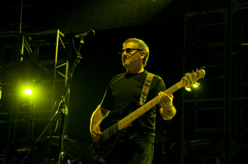 En la segunda noche, Skay Beilinson actuó en el escenario principal