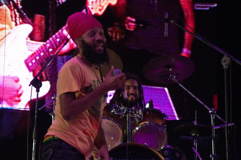 Todo el reggae con Fidel en la última jornada del Cosquín Rock 2012.