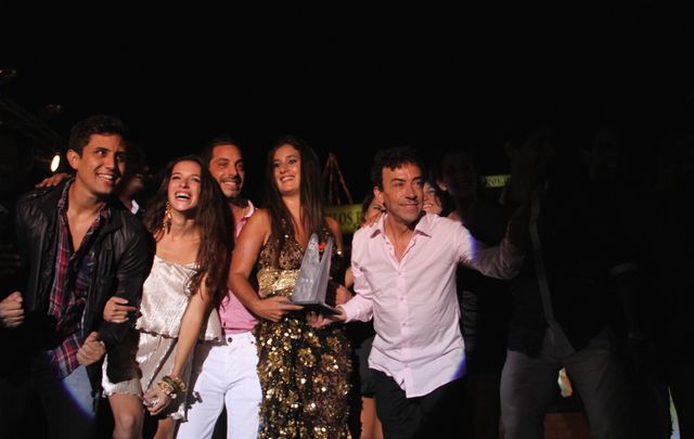 El festejo del elenco de ''Smail''.