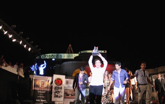 El festejo del elenco de ''Smail''.