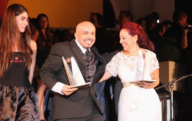 Todo el glamour de la noche teatral en Villa Carlos Paz.