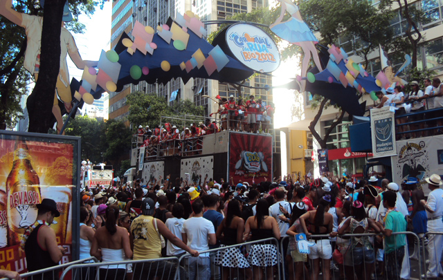 La alegría brasilera ya fluye a borbotones en la ciudad de Río de Janeiro.