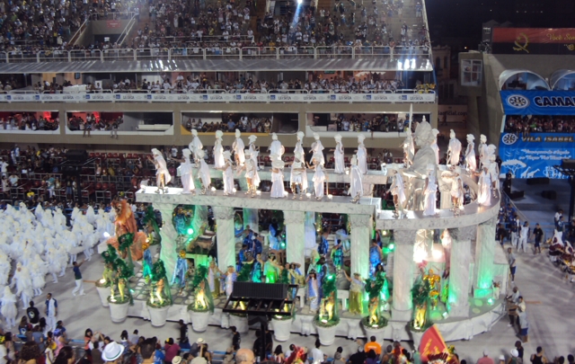Una de las mayores celebraciones del carnaval en el mundo se vive en Rio.