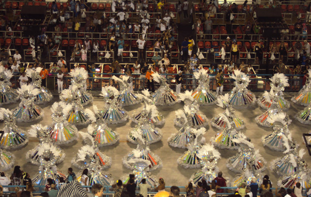 Espectacular colorido y despliegue en el Sambódromo.