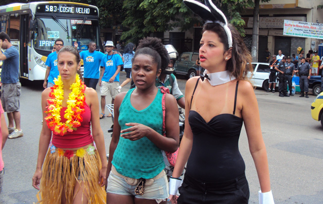 Todo el colorido del carnaval en las calles de la ciudad.