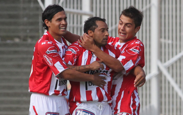 Instituto derrotó a Central 3 a 0