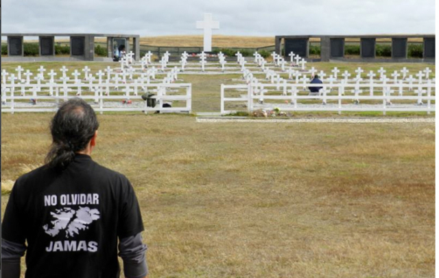 Juan Estaban Tries visitó las Islas Malvinas hace un mes.